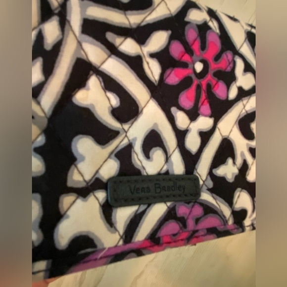 Vera Bradley RFID 3 in1 Crossbody Scroll Medallion Wristlet Mini Handbag MSRP$75 - Picture 2 of 10